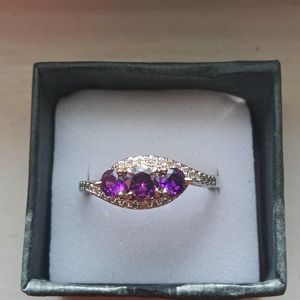 Gorgeous Three Stone Purple Amethyst & CZ Diamond Ring (Size 10)